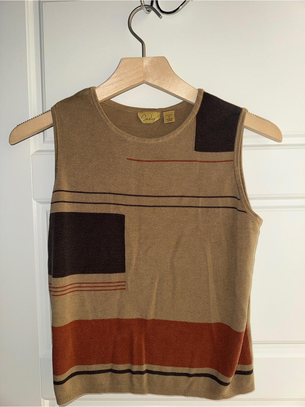 Caslon Tan and Brown Geometric Crewneck Sweater Vest